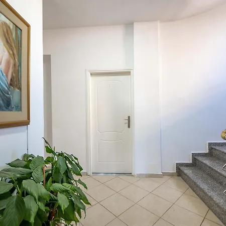 Hotel Alnes Sarandë