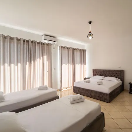 Alnes Hotel Sarandë