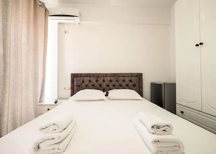 Alnes Hotel Sarandë