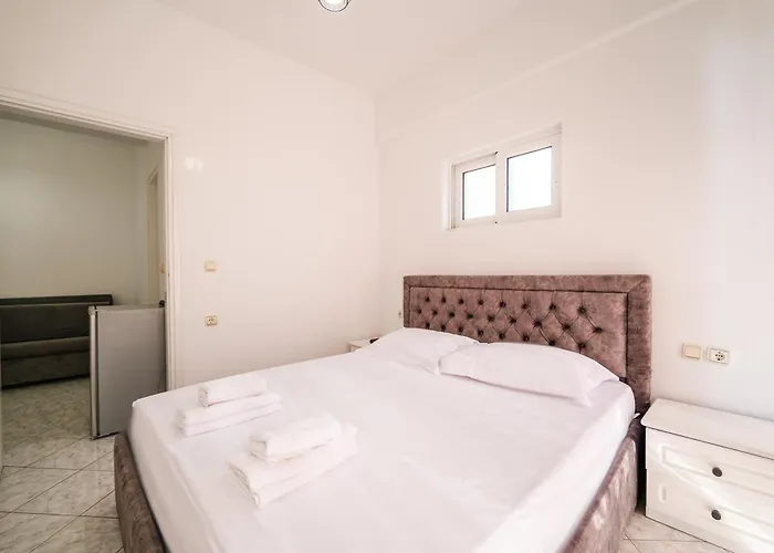 Alnes 3* Sarandë
