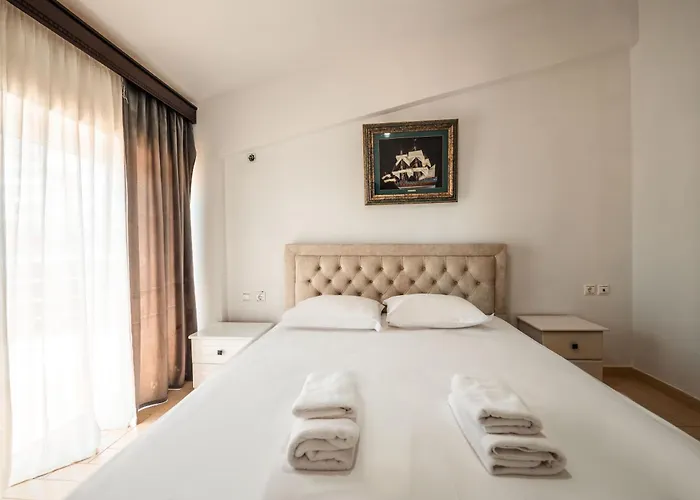 Alnes Hotel Sarandë