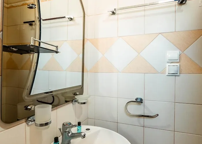 Alnes Hotel Sarandë