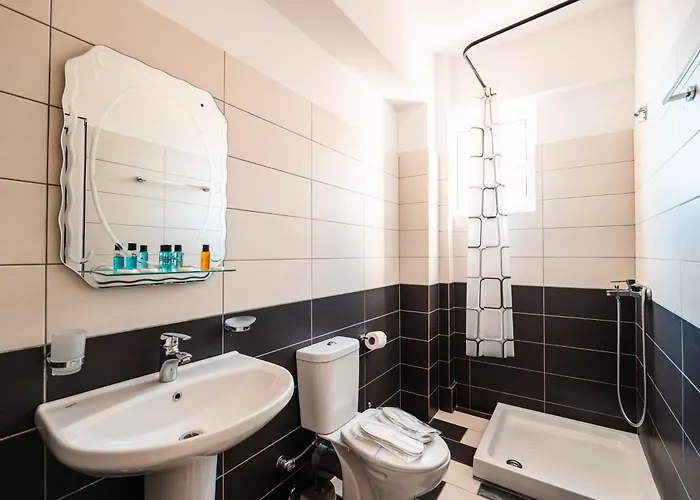 Alnes Hotel Sarandë