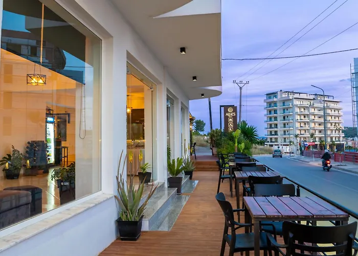 Alnes 3* Sarandë